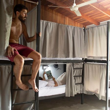 Argdivan Beach Hostel Sámara 外观 照片